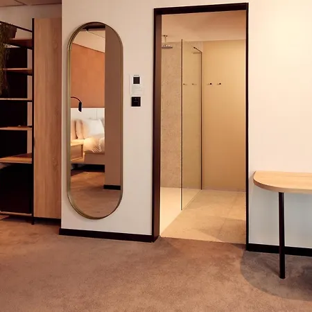 Hotel Der Valk 4*