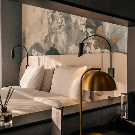Hotel Der Valk 4*