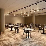 Hotel Der Valk 4*