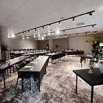 Der Valk Hotel 4*