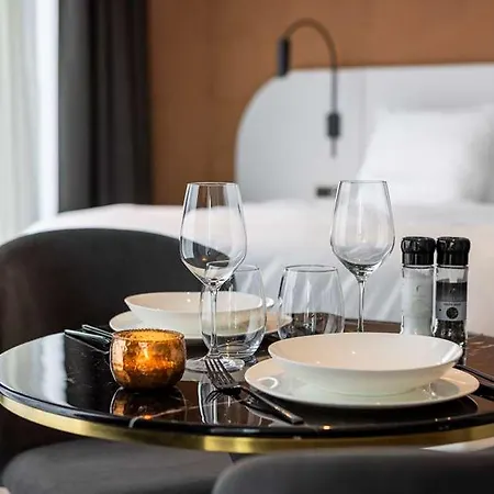 Der Valk Hotel 4*